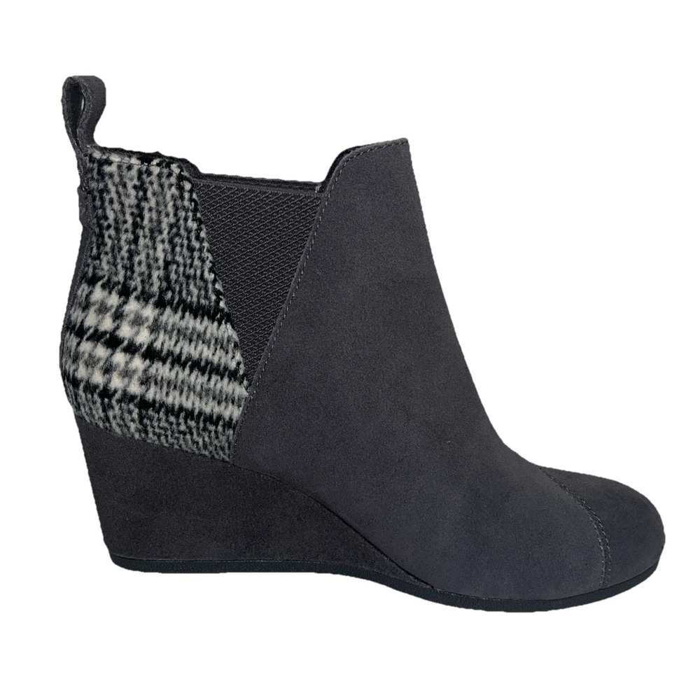 TOMS Kelsey NWOB Womens Ankle Wedge Boots Size 9.5W Gray Suede Plaid